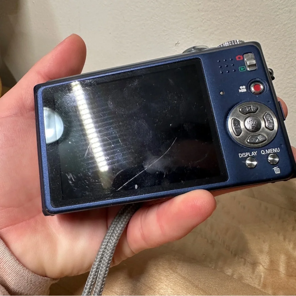 Panasonic Lumix DMC-ZS3 Digital Camera with Charger and Cases FOR PARTS